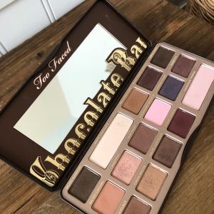 Too Faced chocolate Bar